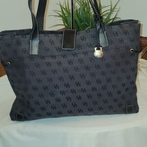 Dokney & Bourke Black & Gray Tote
